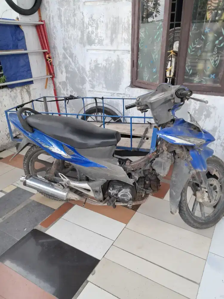 Becak revo tahun 2013