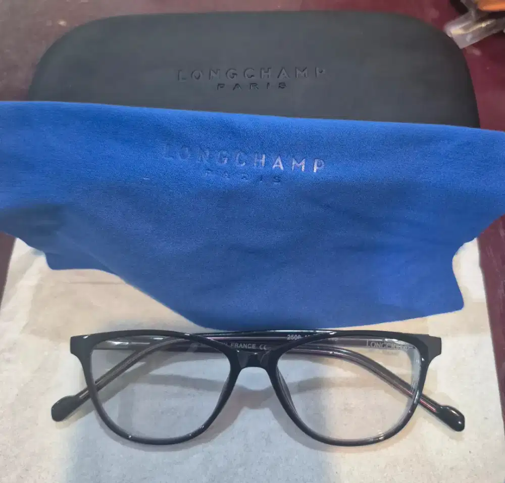 Kacamata Longchamp