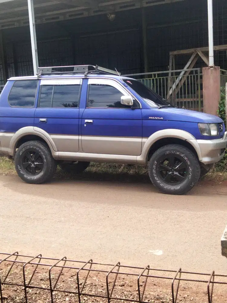 MITSUBISHI KUDA SUPER EXCEED