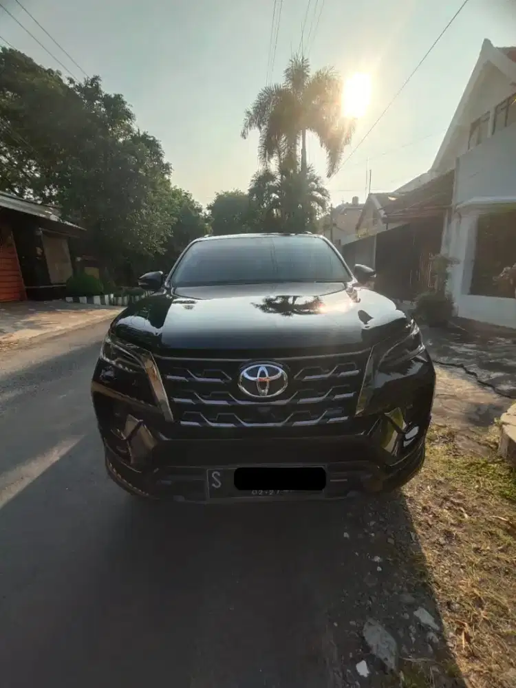 Toyota Fortuner VRZ GR 2.8 A/T Diesel