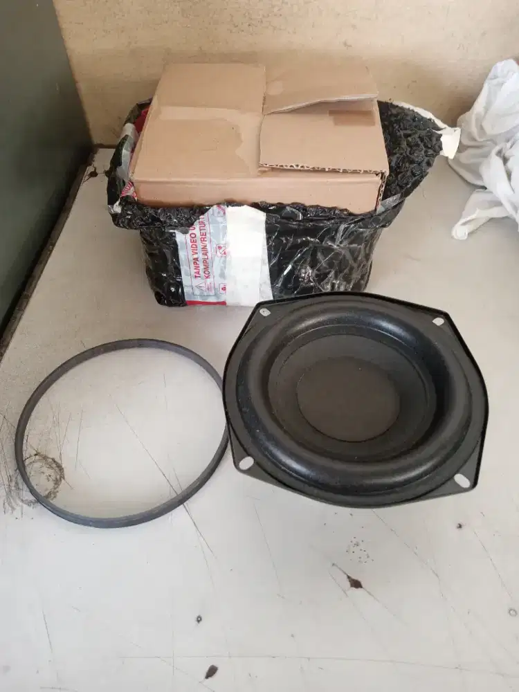 Speker Subwoofer