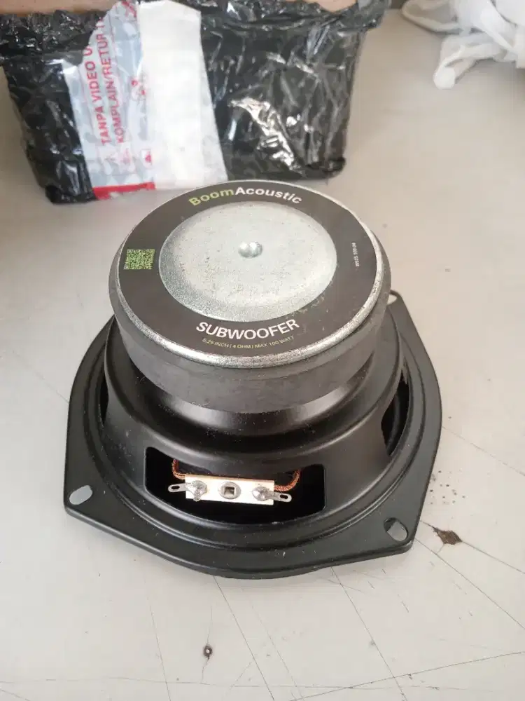 Speker Subwoofer