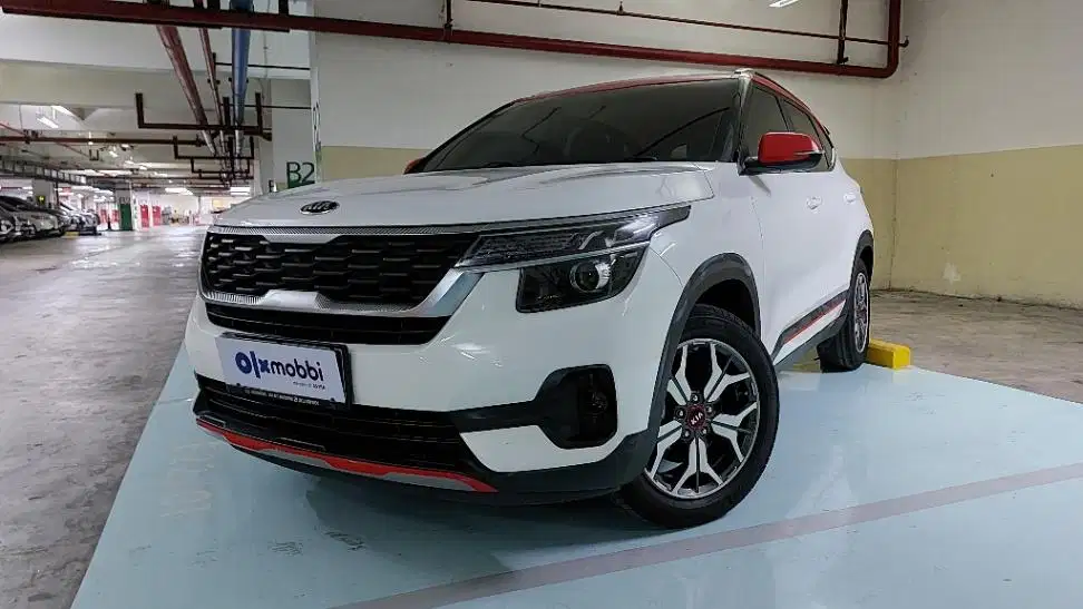 TDP 10 JT Kia Seltos 1.4 E Bensin-AT Hitam 2020