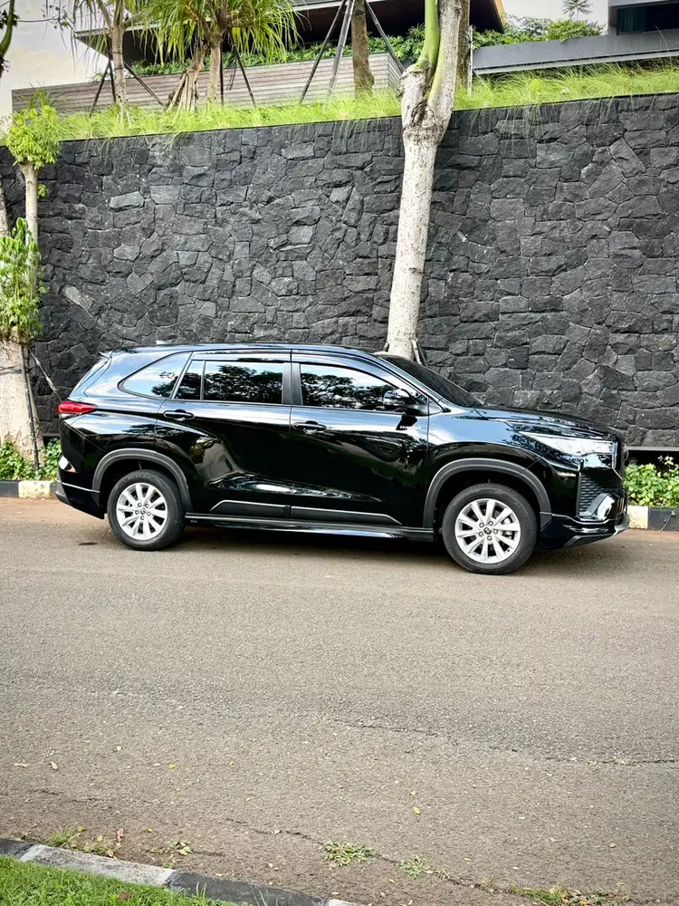 Toyota Kijang Innova 2023 Hybrid