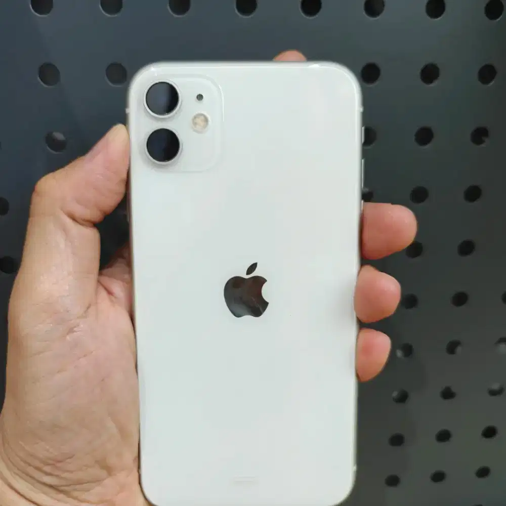iPhone 11 64GB White Ex Resmi – Kondisi Mulus, Normal Siap Pakai