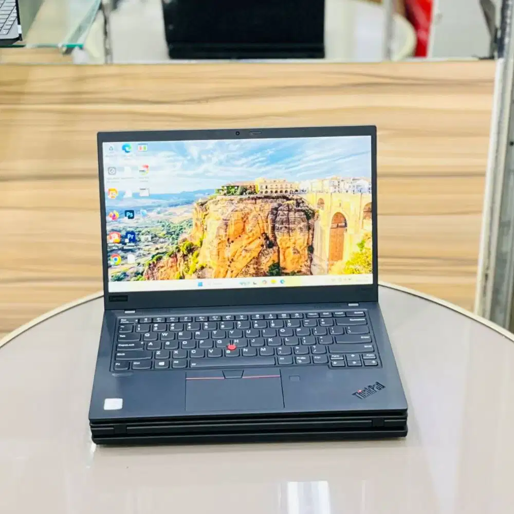 Laptop Lenovo Thinkpad X1 Carbon Core i7 Gen8 Ram 16GB 14inch N-DC