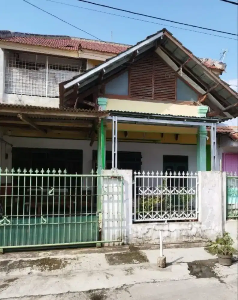 Rumah 2 lantai cocok untuk gudang, kantor