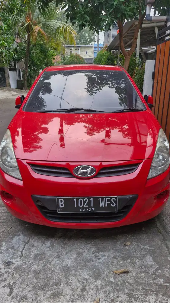 Hiyundai i20 manual tahun 2012 merah