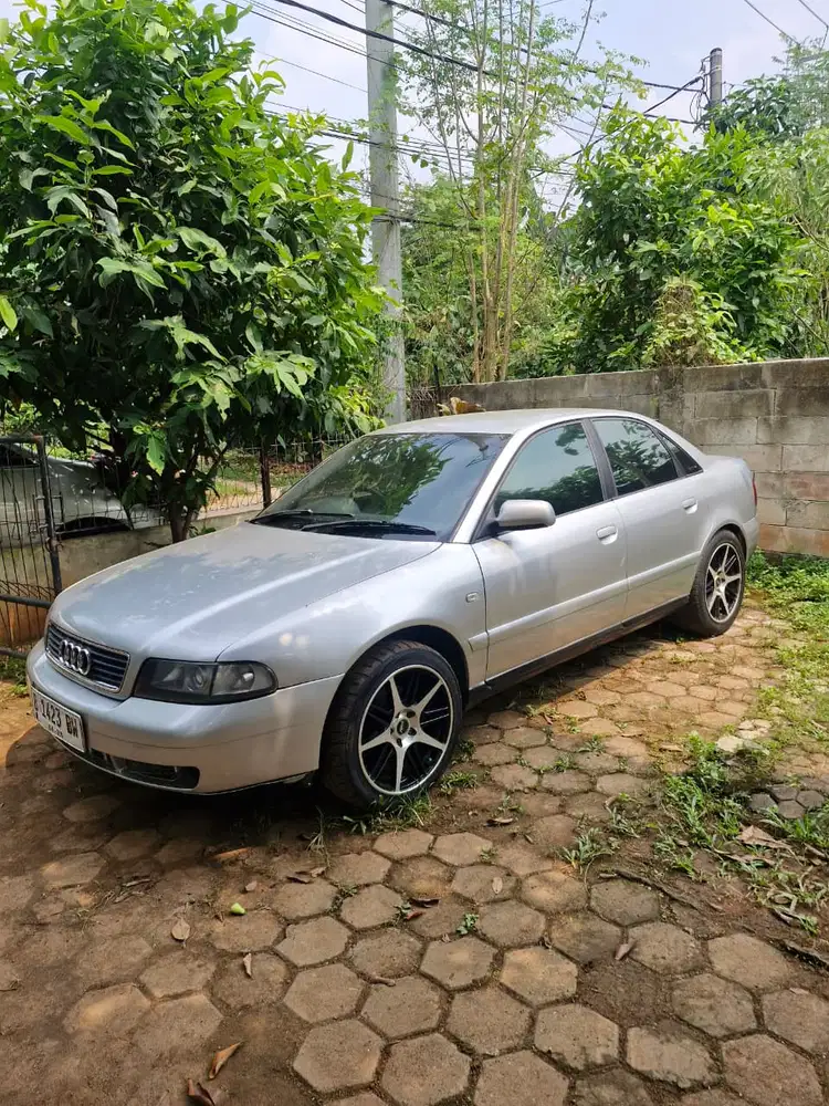 Mobil Murah Audi A4 2001 Bensin