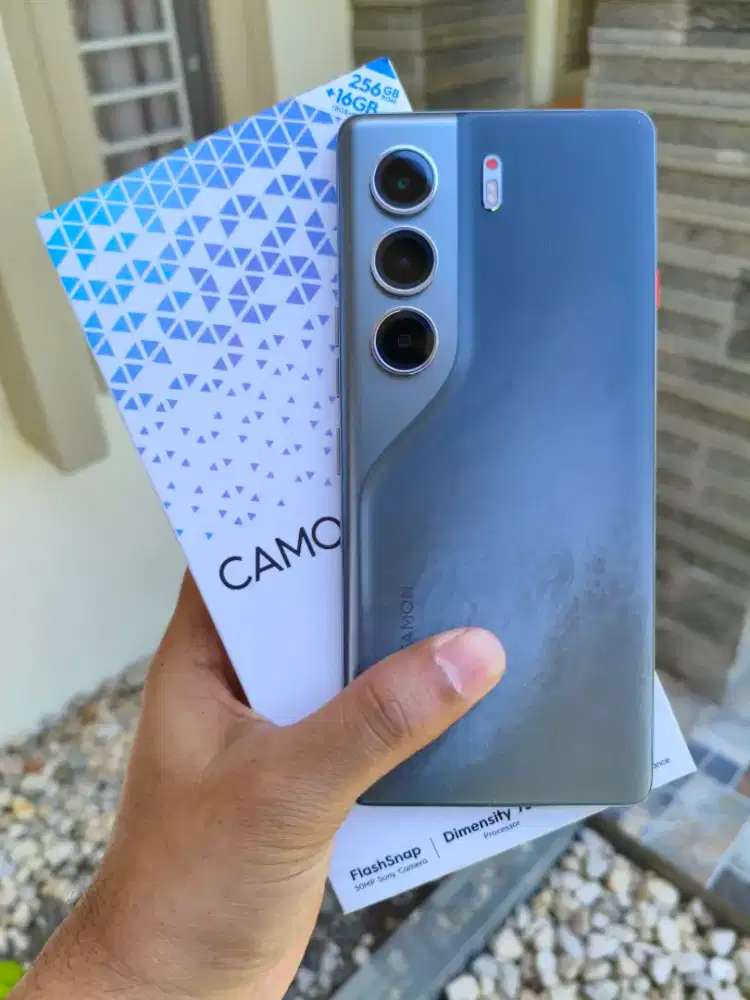 Tecno Camon 40 Pro 5g ram 8/256gb