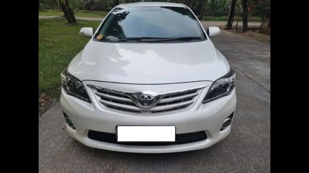Jual Sedan Corolla Altis Putih mutiara