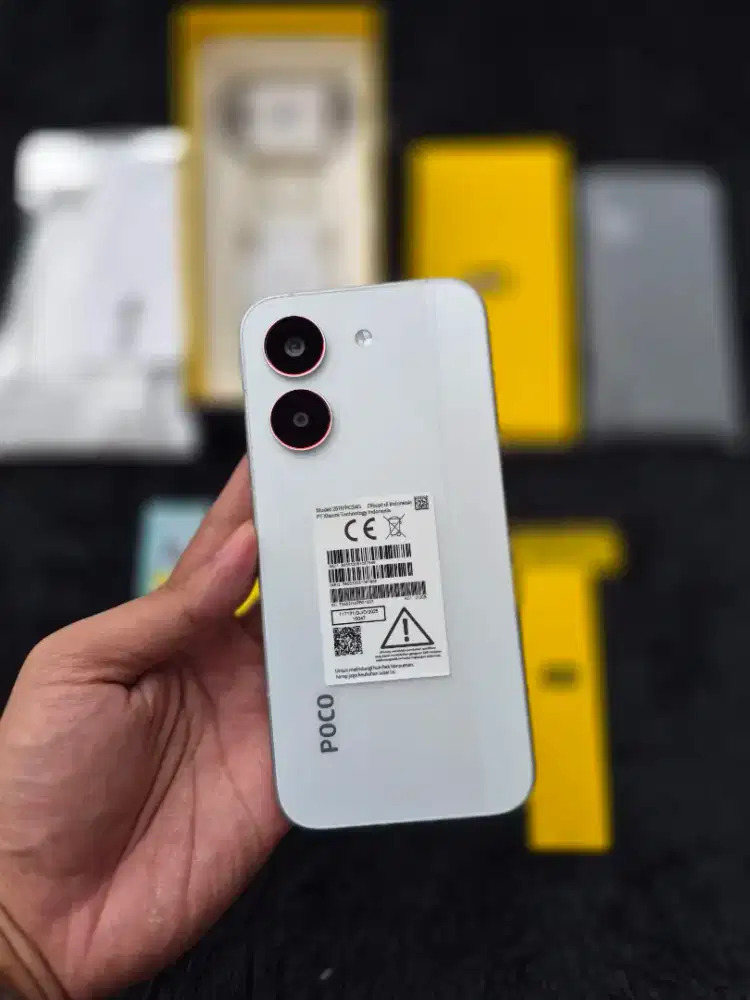 poco x8 pro 12/512 putih