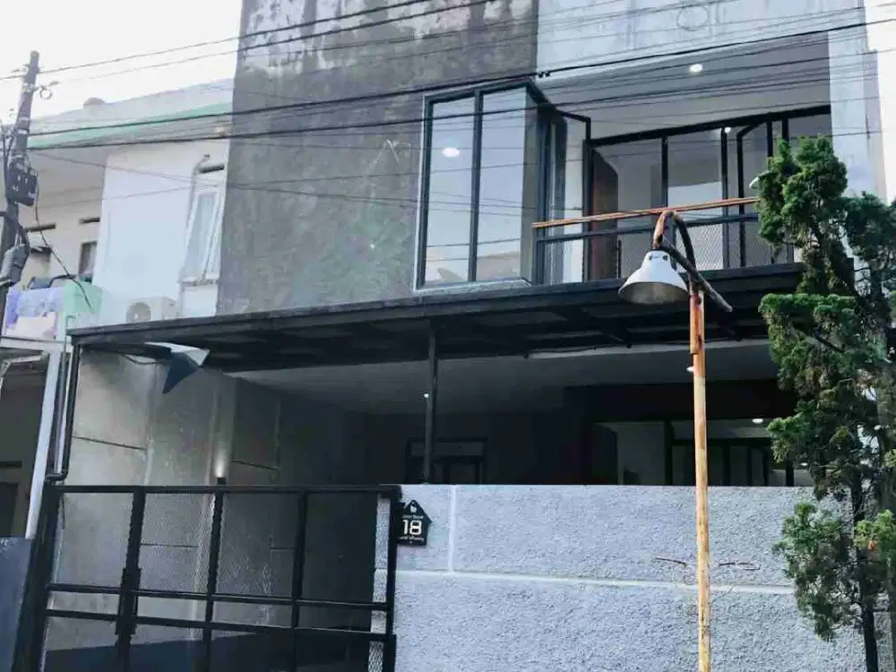Dijual Rumah 2 lantai dalam komplek antapani kota bandung