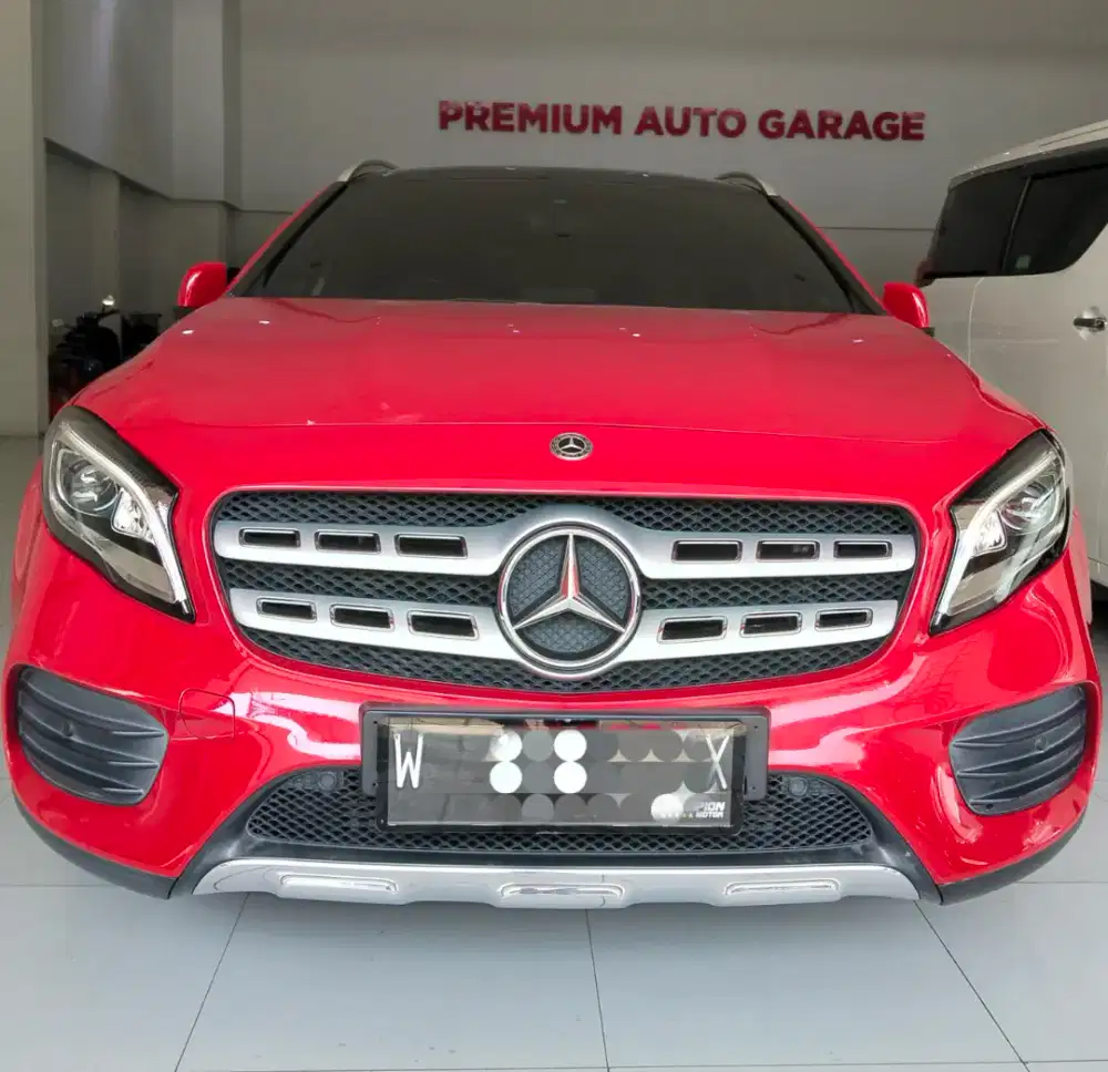 MERCY GLA200 AMG LINE AT 2019