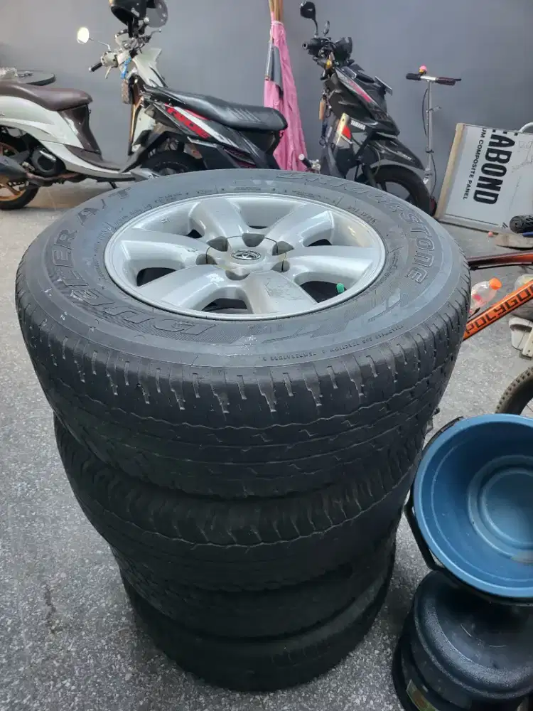 Velg Original Fortuner 2006