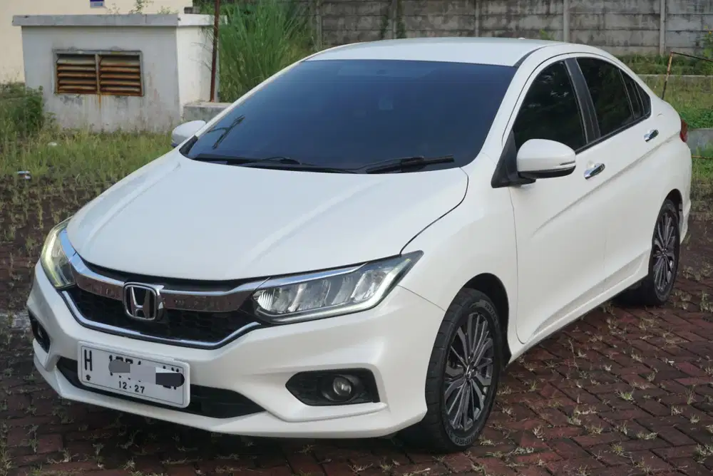 Honda City RS 2017 Automatic Istimewa Bensin Putih Tgn1