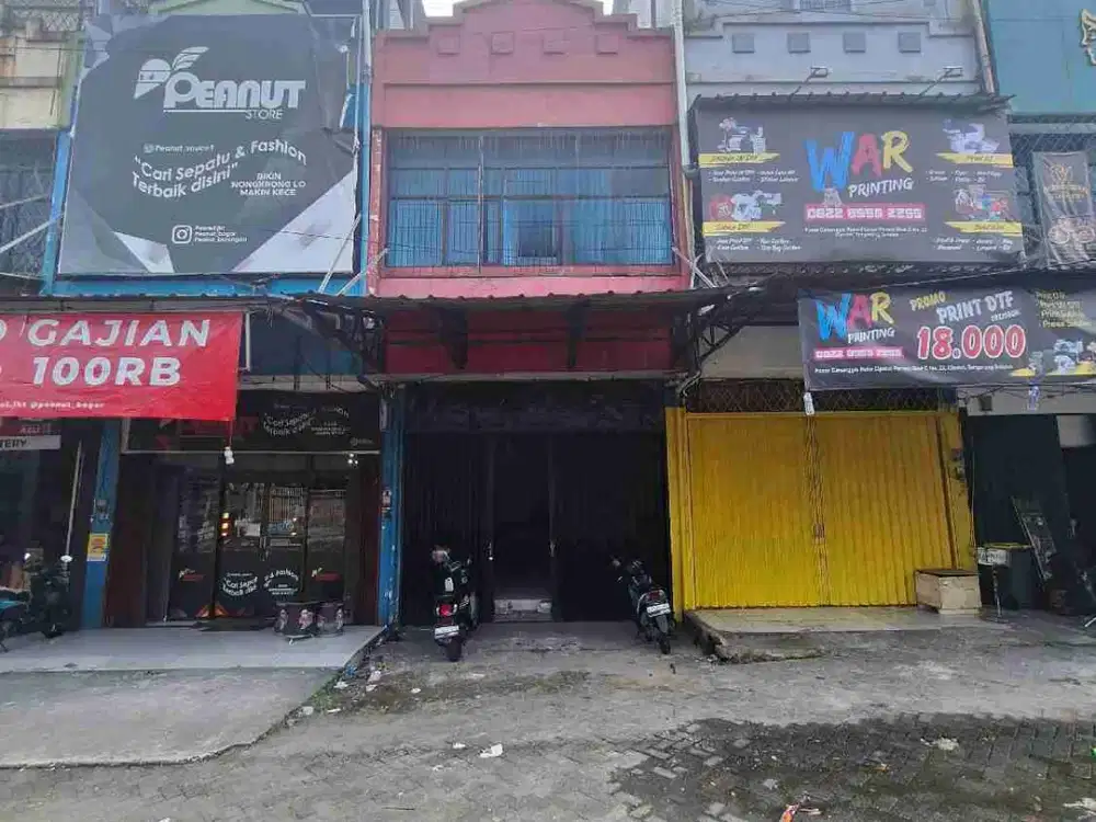 RUKO CANTIK DI RE MARTADINATA CIPUTAT RAYA TANGERANG SELATAN