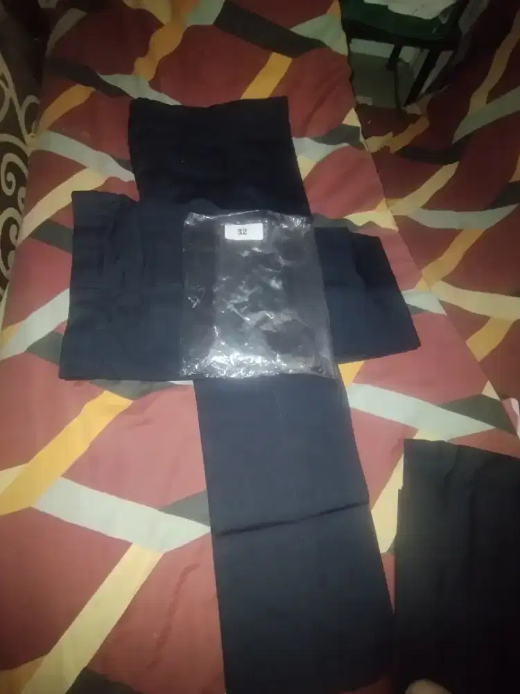 Celana kerja pria warna biru Dongker(navy)size 32