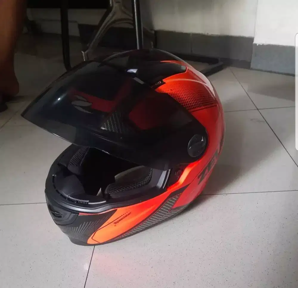 Helm msh spt baru