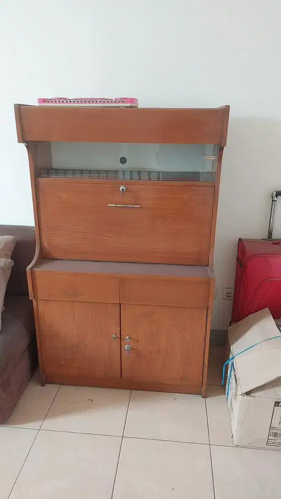 Lemari belajar kayu jati