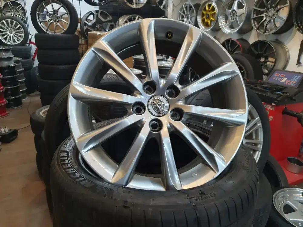 VELG ORIGINAL TOYOTA MARK X
RING 18