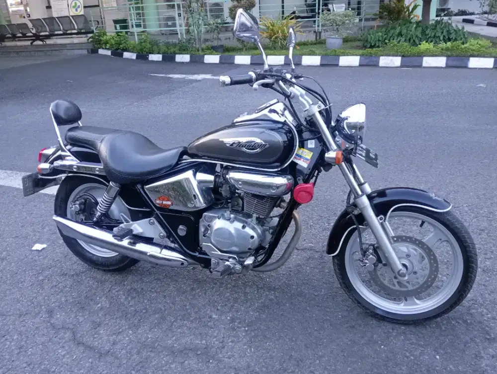 Honda phantom 200cc