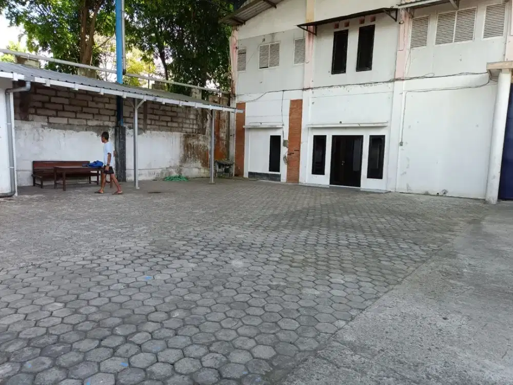 Dijual Gudang dan Kantor Luas Lokasi Strategis Dekat Pusat Perbelanjaan
