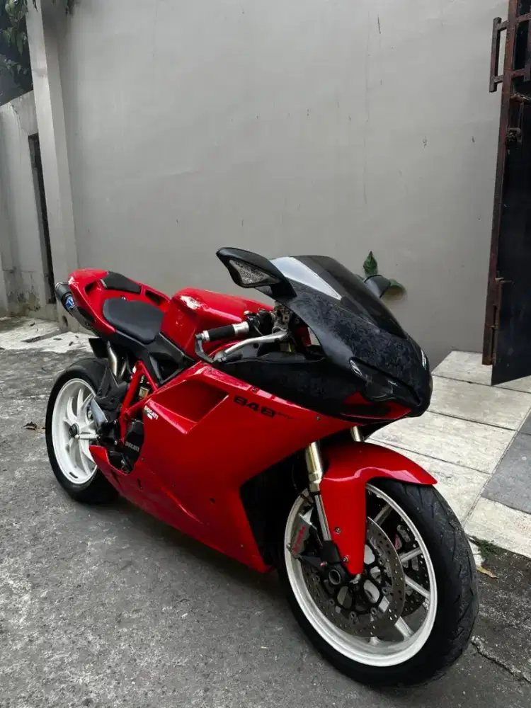 Ducaty 848 superbike