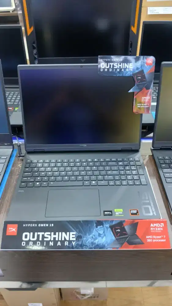 HYPER X OMEN GAMING 15 AMD RYZEN 7