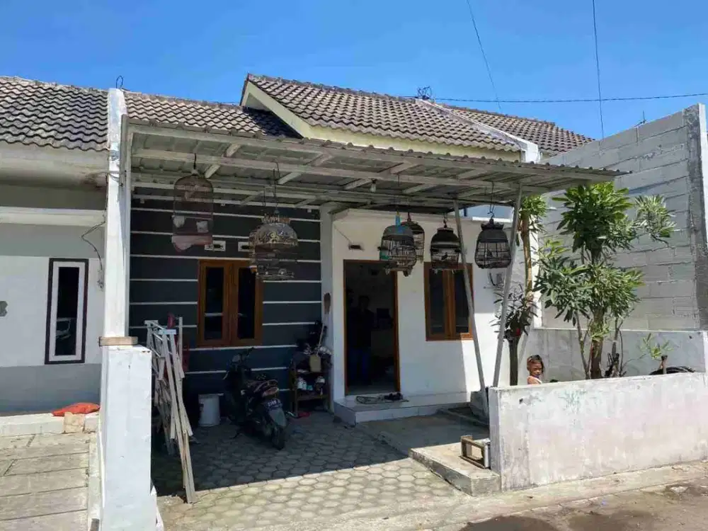 DI JUAL RUMAH

KEL. : KEJANGAN 
KEC. : TROWULAN 
KAB  : MOJOKERTO