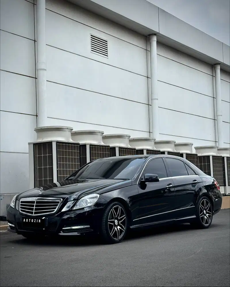 Mercedes Benz E300 Avantgarde Hitam 2013 TdpMurmer Ori Menarik Bu Baru