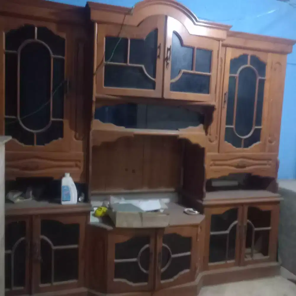 Lemari kayu jati