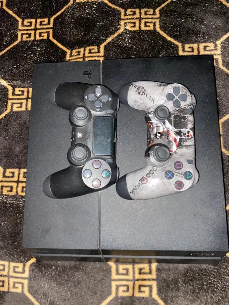 dijual PS 4 FAT 500 GB seri 12