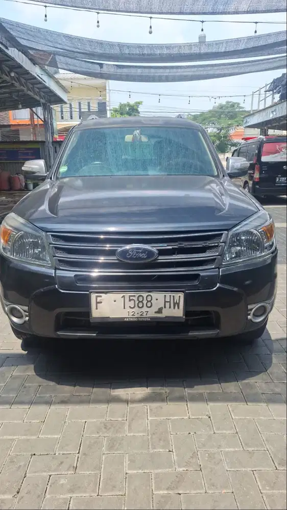Ford Everest Tahun 2012