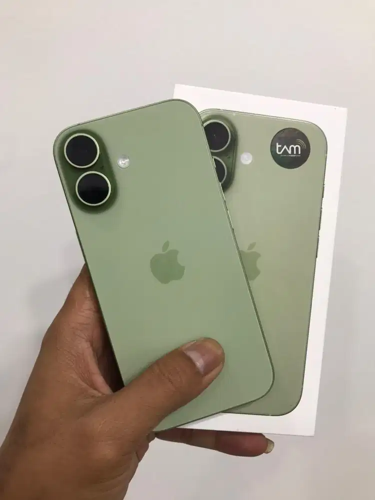 Iphone 17 garansi april 2027 like new