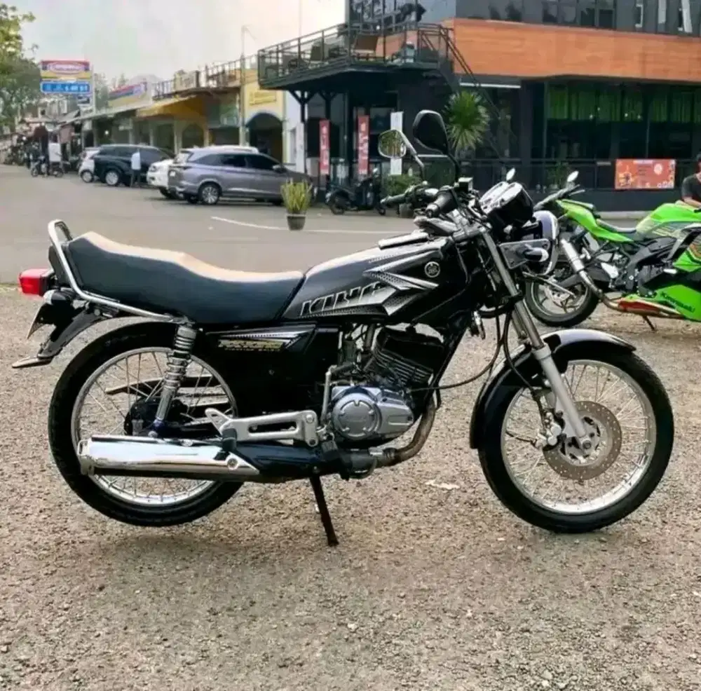 YAMAHA RX KING PEREDAM ASLI WARNA HITAM THN 2009