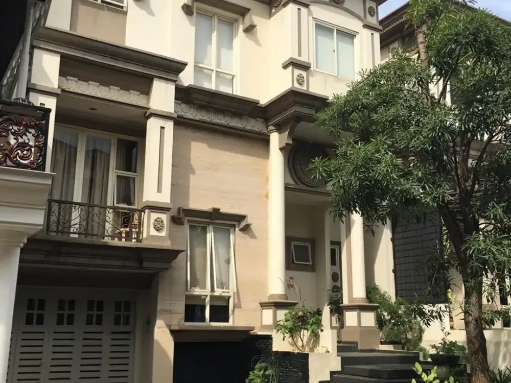 Dijual Rumah Mewah Di De Mansion Alam Sutera Hadap: Selatan