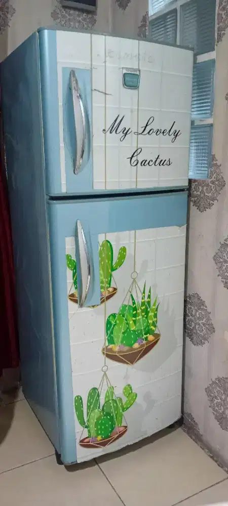 Kulkas toshiba 2 pintu normal