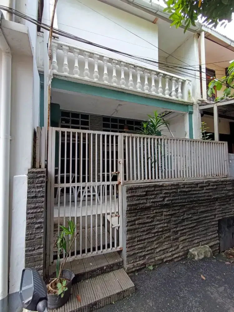 Jual Rumah Kecil Strategis Pusat Kota Bandung Dekat UNPAS
