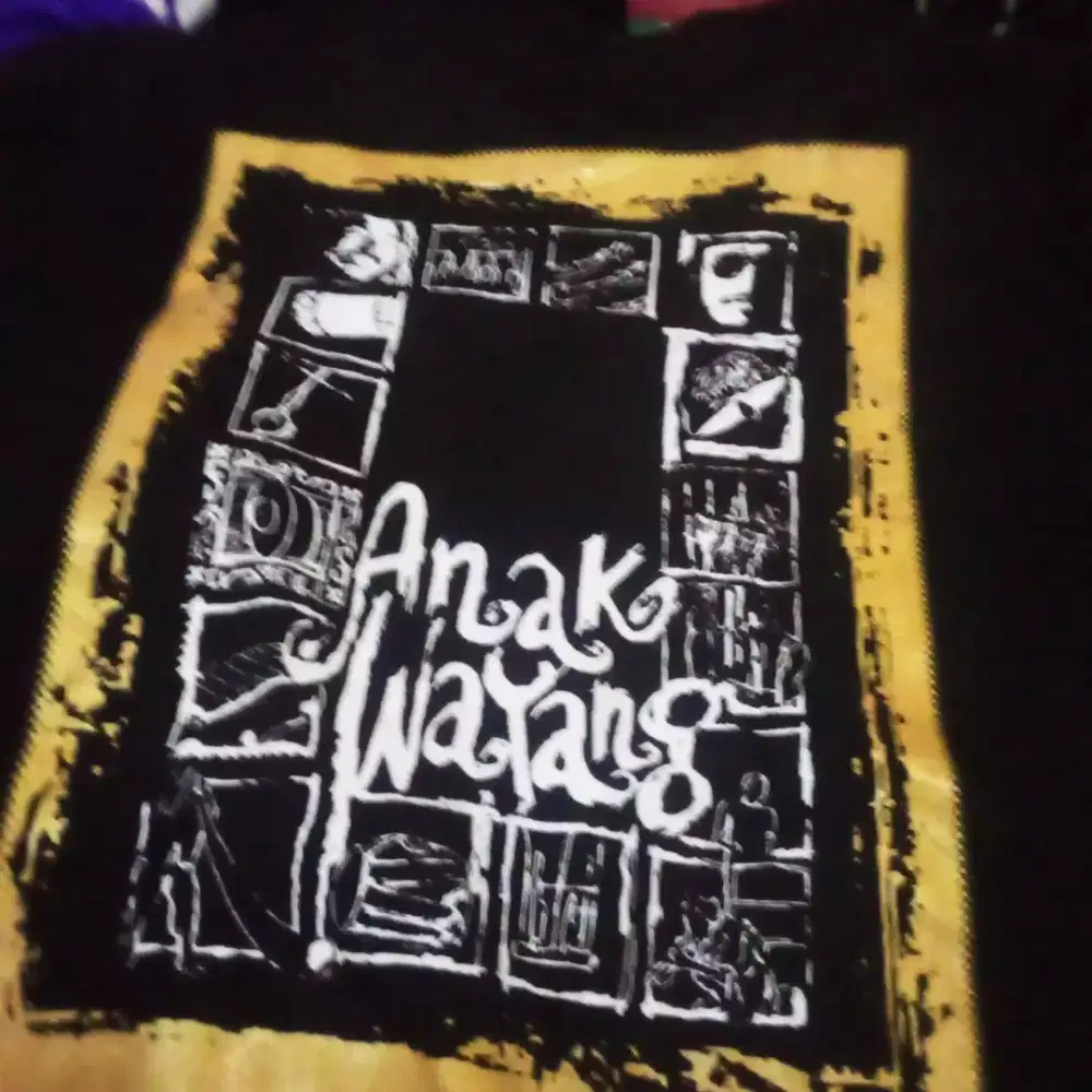 Menjual kaos pria wayang