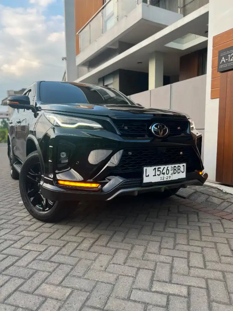 KM 18 RB, Cat 100% FULL ORI | FORTUNER LEGENDER 2.8 GR AERO TSS 2024