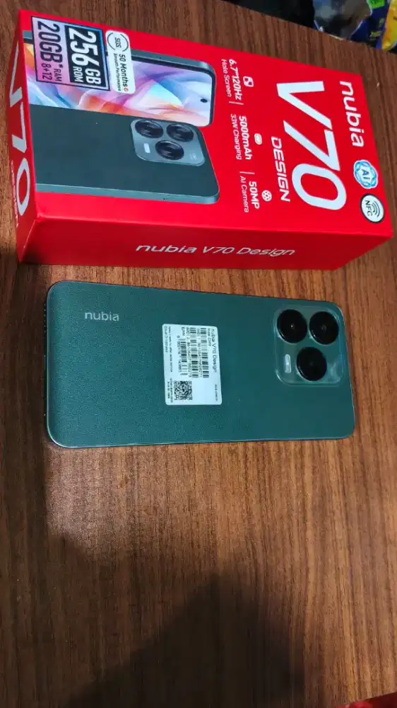 Nubia v70 ram 8+12 /256 fullset seperti baru