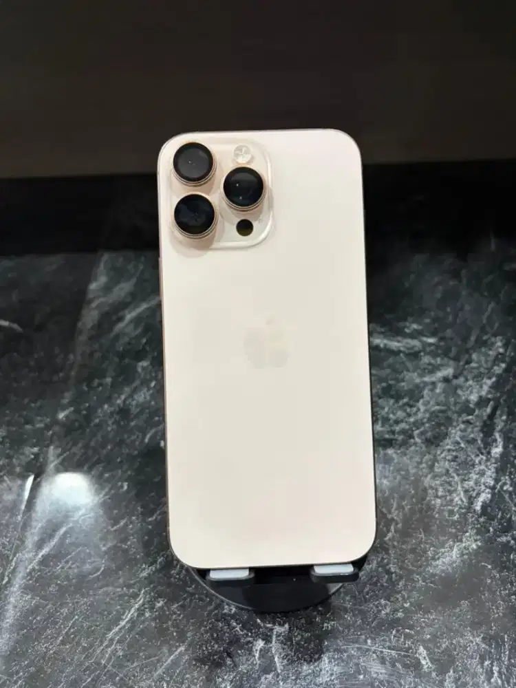iPhone 16 Pro Max 256 GB BH 90% Jaringan Semua Aman