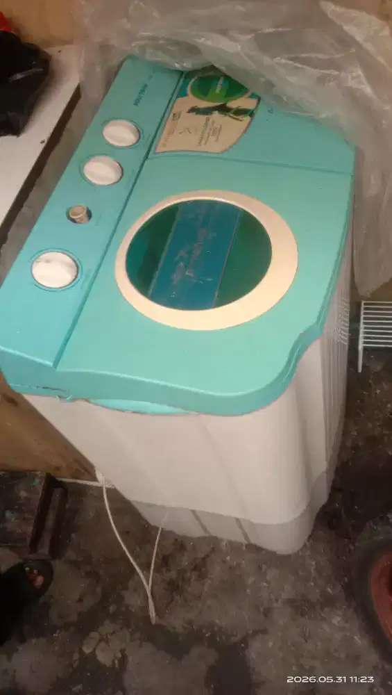 Mesin Cuci Polytron