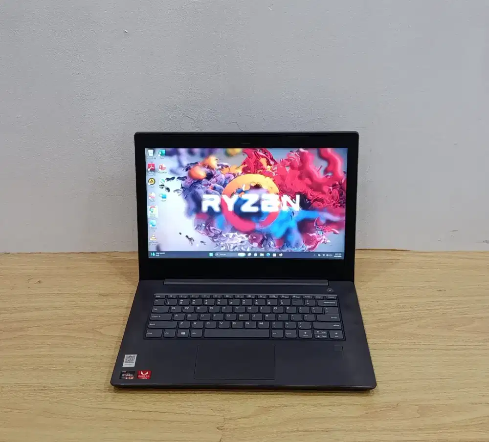 Laptop LENOVO V330-14ARR AMD Ryzen 3-2200U RAM 8GB SSD 128GB