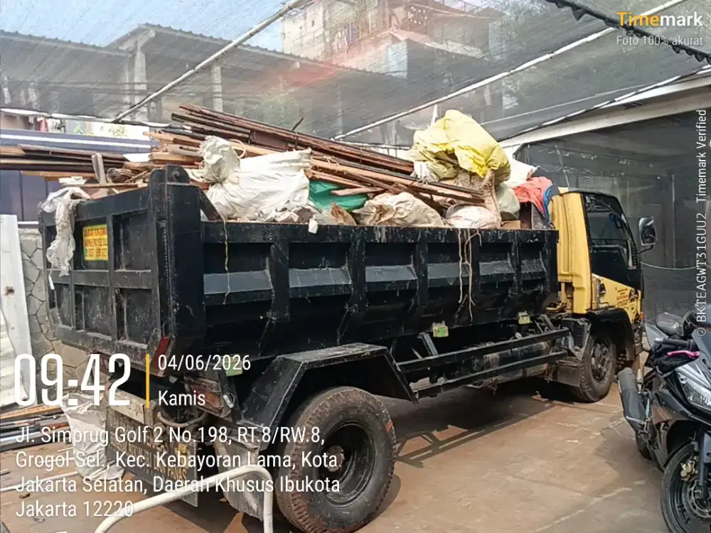 Jasa buang puing dan tanah