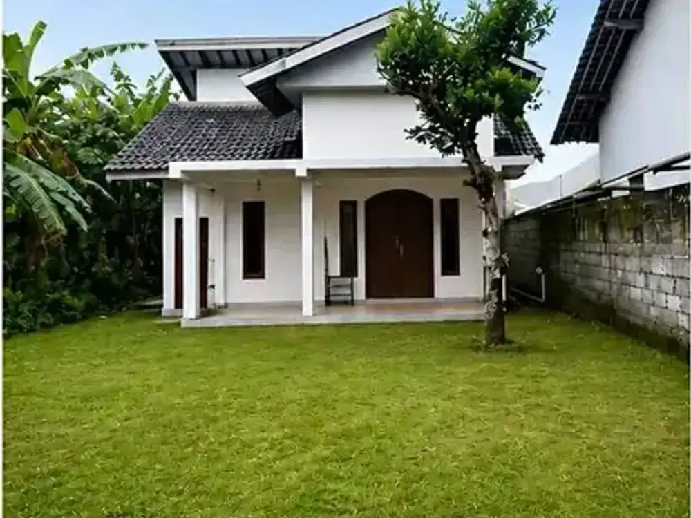 Disewakan rumah halaman luas Mlati Sleman dekat JCM