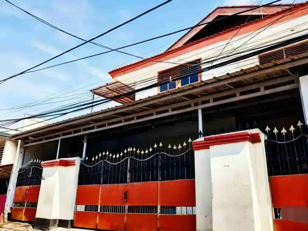 Bebas Banjir, Rumah, 2 Lantai Pinggir Jalan di Otista