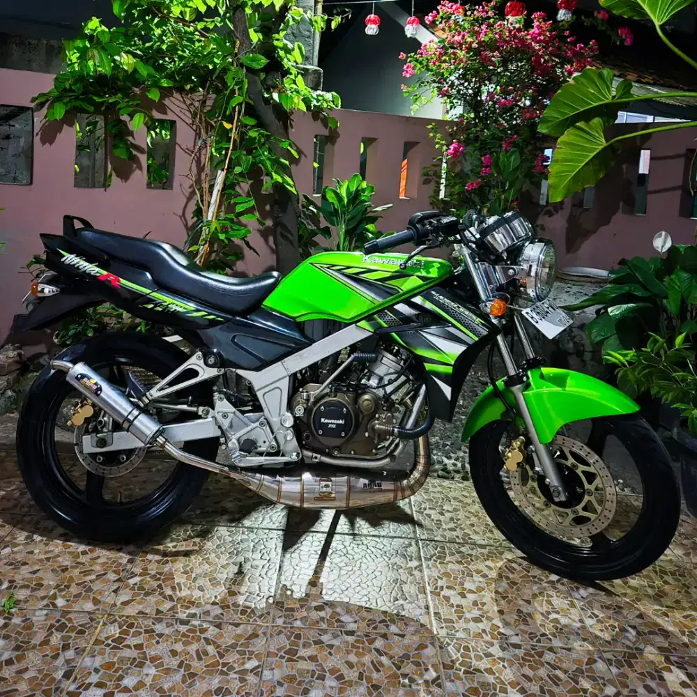Kawasaki Ninja R Convert SS 2014