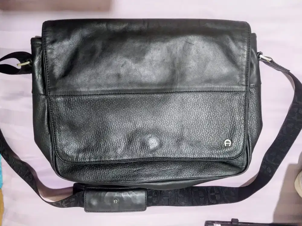 Tas Pria Messenger Bag Aigner 100% Original